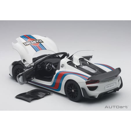 Autoart 1/18 Porsche 918 Spyder Martini Livery No.15