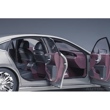 Autoart 1/18 Lexus LS 500h