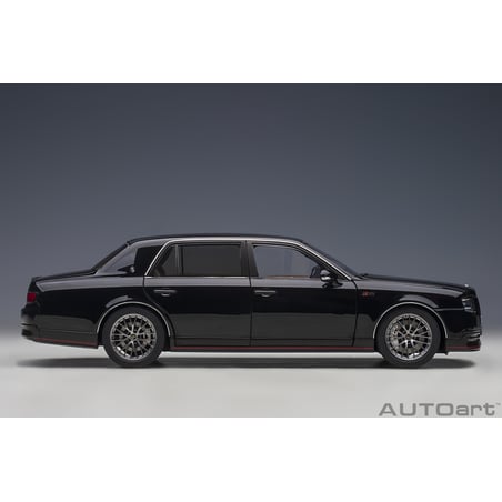 Autoart 1/18 Toyota Century GRMN 2019