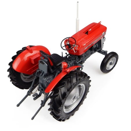 Universal Hobbies 1/16 Massey Ferguson 135 Tractor Banner Lane Museum Version