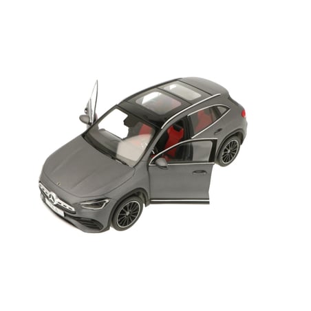 Z Models Dealer Pack 1/18 Mercedes Benz GLA Class (H247) 2020