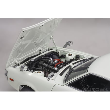 Autoart 1/18 Toyota Celica Liftback 2000GT (RA25) 1973