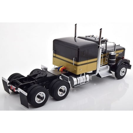 Road Kings 1/18 Kenworth W900 Truck from Smokey & The Bandit Movie 1973 -1977