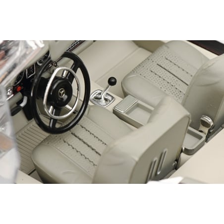 1/18 Mercedes Benz 280 SL