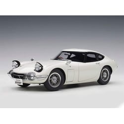 1:18 Toyota 2000 GT Coupe...