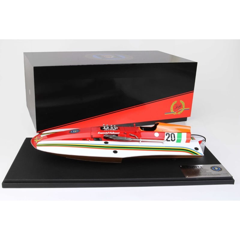 BBR 1/18 Molinari 4 Punti Motorboat 1980 with Ferrari engine