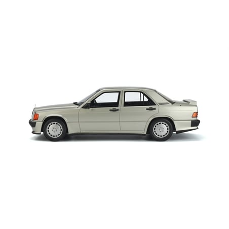 Otto Mobile 1/18 Mercedes-Benz W201 190E 2.5 16S 1988