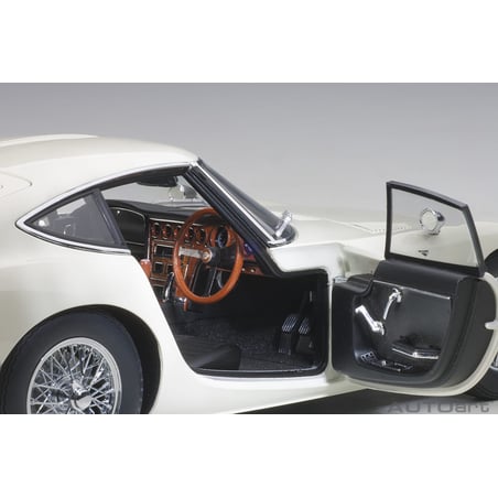 1/18 Toyota 2000GT (with metal wire spoke wheels)