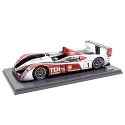 Spark 1/24 Audi R10 TDI...