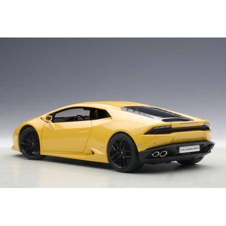 1:18 Lamborghini Huracan LP610-4 (Full Openings) (AUTOart)