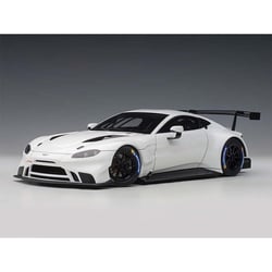 Autoart 1/18 Aston Martin...