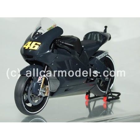 1:12 Ducati Desmosedici GP 11-  Valentino Rossi- Valencia Test- 2010 (Minichamps)