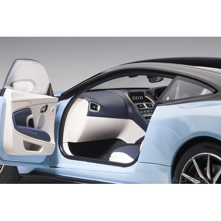 Autoart 1/18 Aston Martin DB11