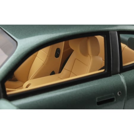 GT Spirit 1/18 Aston Martin V8 Vantage 1987