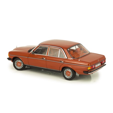 1:18 Mercedes Benz 200 W123 (1980-1985)