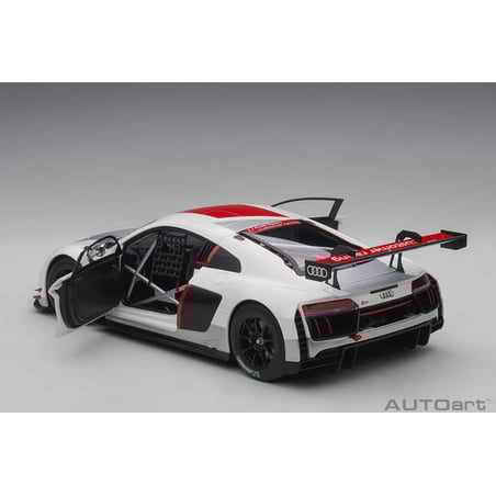 Autoart 1/18 Audi R8 FIA GT GT3 Geneva Presentation Car 2016 No.1