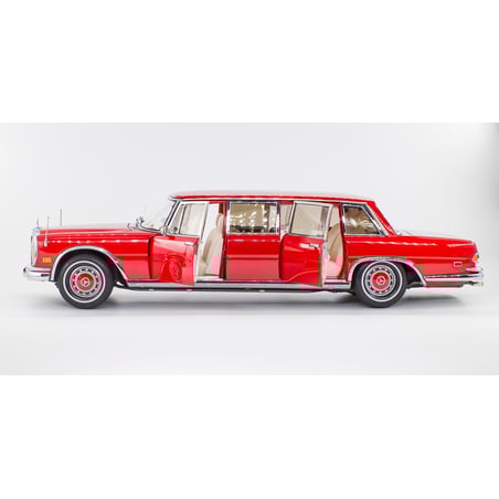1/18 Mercedes-Benz 600 Pullman “Red Baron”, 1972