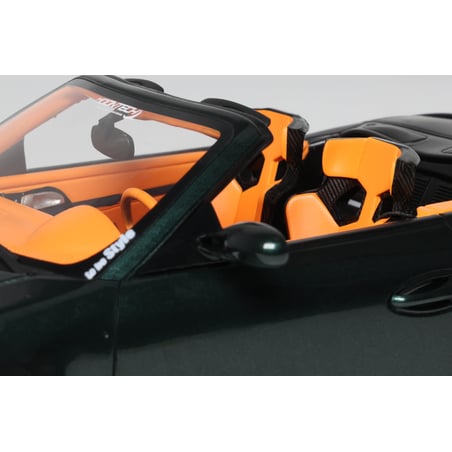 GT Spirit 1/18 Porsche 911 (997.2) Old & New Tokyo Car Salon with golden Rims 2010