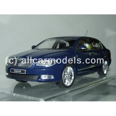 1:18 Skoda Superb II (Abrex)