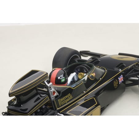 Autoart 1/18 Team Lotus Type 72E Grand Prix 1973-No.1 Emerson Fittipaldi (With Driver Figurine in Cockpit)