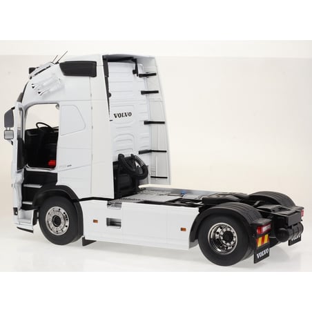 Premium Classixxs 1/18 Volvo FH16 XL Cab 2018