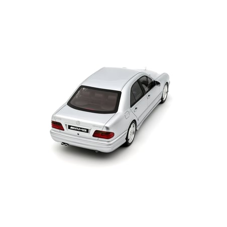 Otto Mobile 1/18 Mercedes-Benz E55 AMG W210 2001