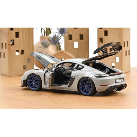 Norev 1/18 Porsche Cayman 718 GT4 RS Weissach package 2023
