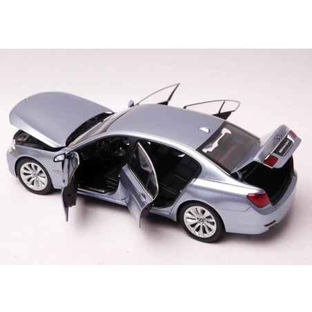Kyosho 1/18 BMW ActiveHybrid 7 series