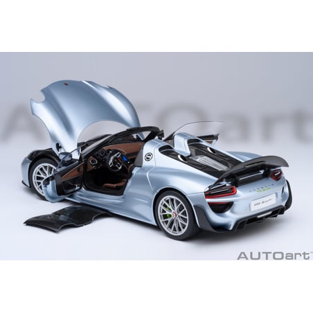 Autoart 1/18 Porsche 918 Spyder Weissach Package 2013