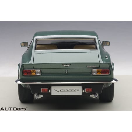 1:18 Aston Martin V8 Vantage 1985