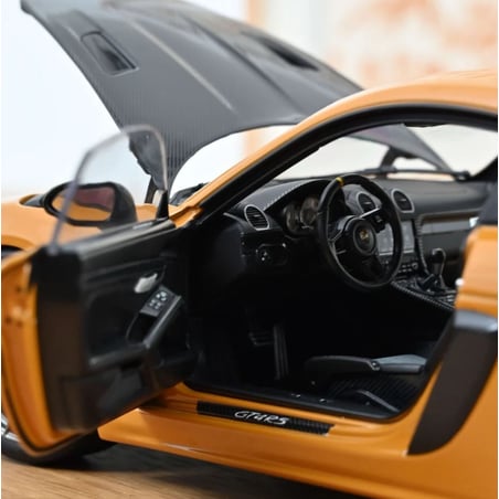Norev 1/18 Porsche Cayman GT4 RS w/Weissach Pack 2023