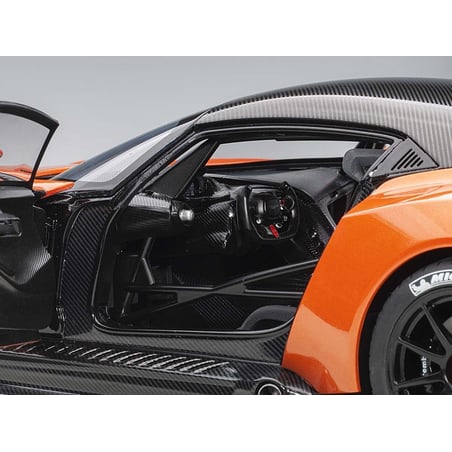 AUTOart 1/18 Aston Martin Vulcan Coupe 2015