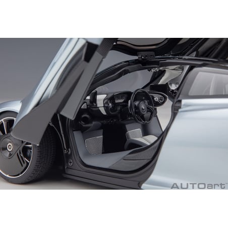 Autoart 1/18 McLaren Speedtail