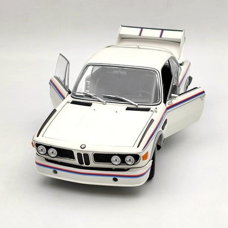 Minichamps BMW Dealer Pack 1/18 BMW 3.0 CSL 1973
