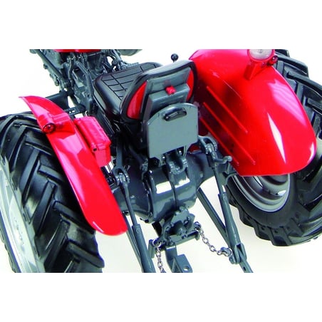 Universal Hobbies 1/16 Massey Ferguson 135 Tractor Banner Lane Museum Version