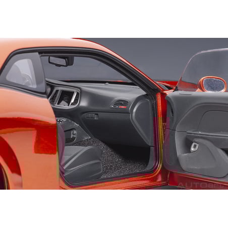 Autoart 1/18 Dodge Challenger SRT Hellcat Widebody 2018