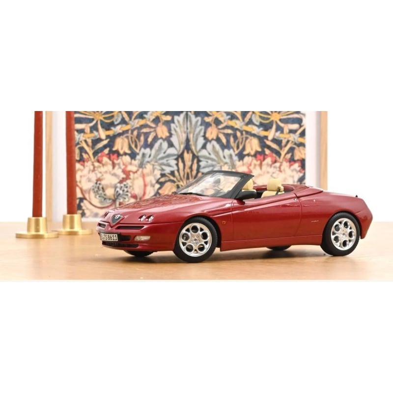 Norev 1/18 Alfa Romeo Spider 1999