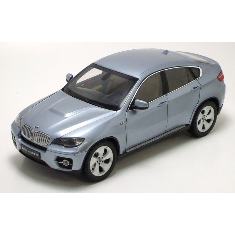 Kyosho 1/18 BMW ActiveHybrid X6