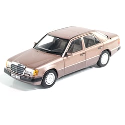 Norev Mercedes Dealer 1/18...