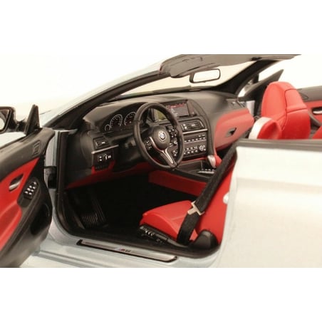 Paragon Models BMW Dealer Pack 1/18 BMW M6 Cabrio F12 2014