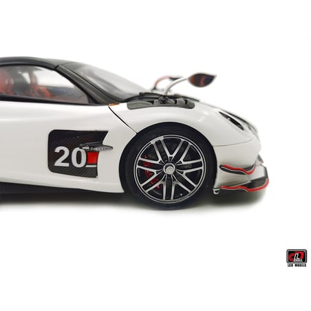 LCD Models 1/18 Pagani Huayra BC Roadster