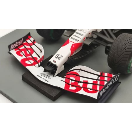 Spark 1/18 Red Bull Racing Honda RB16B 2nd Turkish GP 2021 No.33 Max Verstappen