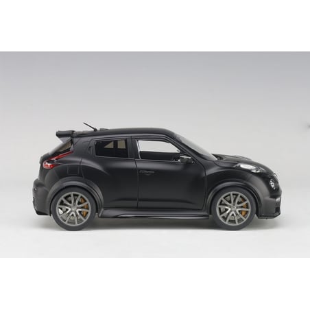 Autoart 1/18 Nissan Juke R 2.0