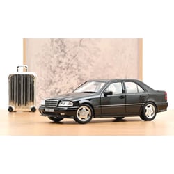 Norev 1/18 Mercedes Benz...