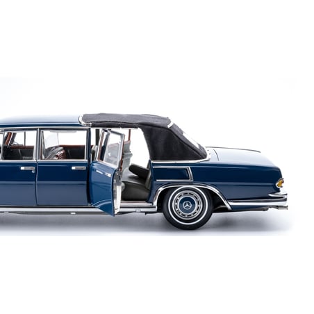 CMC 1/18 Mercedes-Benz 600 Pullman (W100) Landaulet with functional softtop