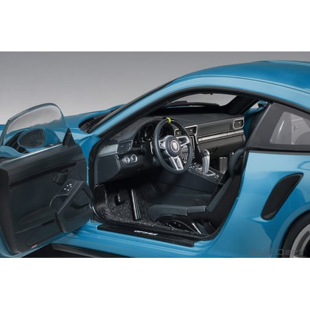 Autoart 1/18 Porsche 911 (991) GT3 RS