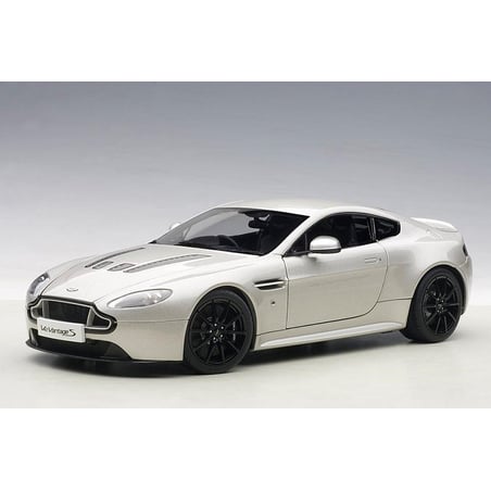 Autoart 1/18 Aston Martin V12 Vantage S 2015