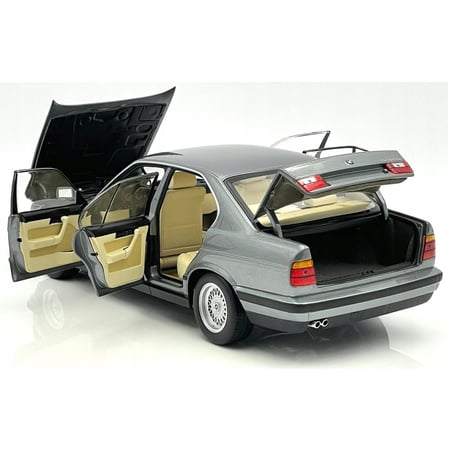 Minichamps 1/18 BMW 5 Series 535i (E34) 1988