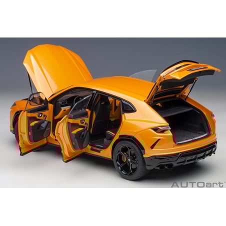 Autoart 1/18 Lamborghini Urus
