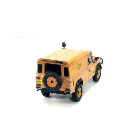 Almost Real 1/18 Land Rover Defender 110 "Camel Trophy" Support Unit Borneo 1985